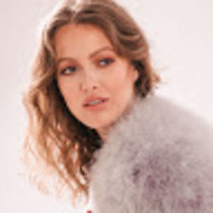 Meet your Posher, Lucy